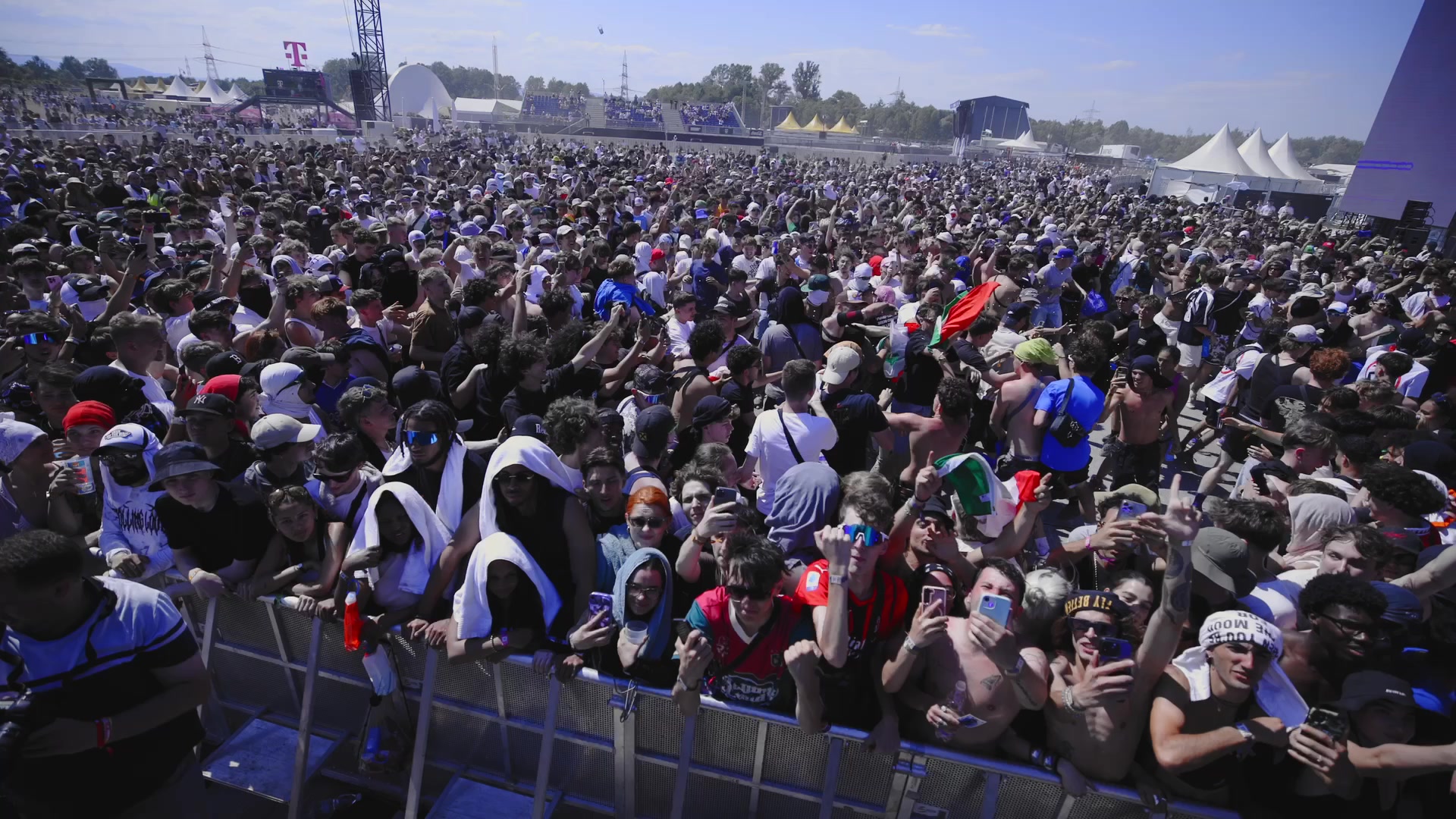 Rolling Loud performance wide shot